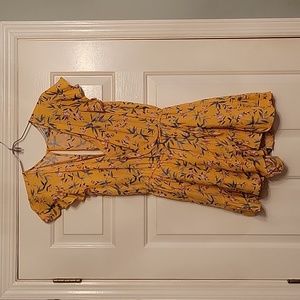 AMERICAN EAGLE Romper Yellow Flowers